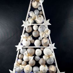 Duża, Drewniana choinka  130 cm 100 led