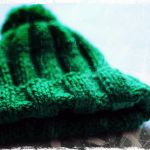 Zielona czapka z pomponem - 