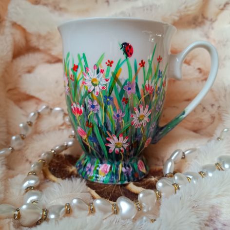 Wiosenna łąka ręcznie malowany kubek śniadaniowy 300 ml.