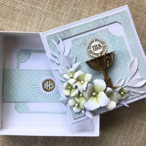 156,Komunia-Kartka na Komunię św. z kielichem ihs