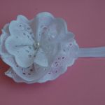 Opaska niemowlęca - "W bieli koronki" - 