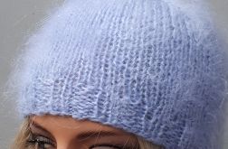 Moherowa czapka w kolorze jasno niebieskim