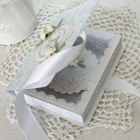 Książkowa pamiątka na Chrzest Święty 01