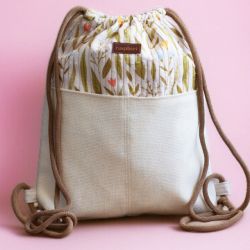 Sztruksowy workoplecak w kwiaty z kieszeniami I