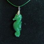 Konik morski rzeźbiony zielony jadeit wisior - 