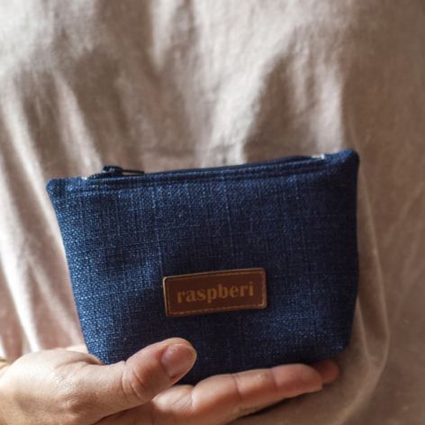 Granatowe etui na klucze II