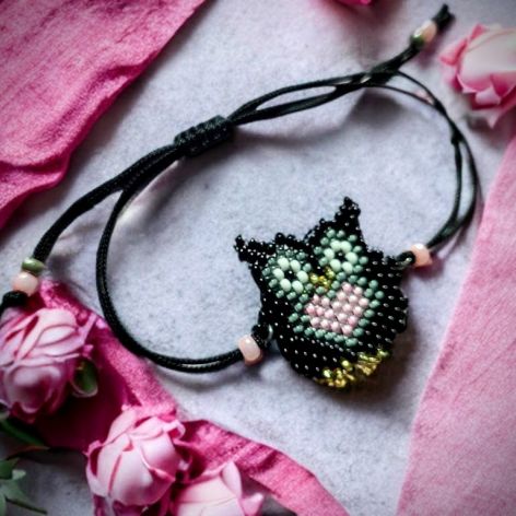 Bransoletka na sznurku "Sowa i serce" Prezent na Walentynki 