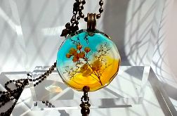 Berberys - długi wisior z żywicy