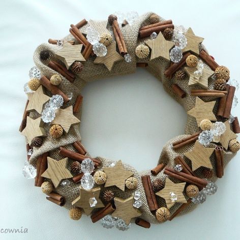 Wianek "Orzechowiec z cynamonem"