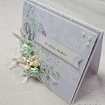 Kartka ślubna z papierowymi kwiatami - Przód