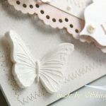 Pamiątka I Komunii św. - biały motyl - 