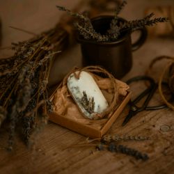 SOJOWA TABLICZKA DO SZAFY O ZAPACHU LAWENDY 