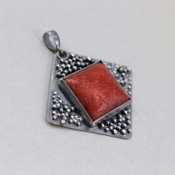 Czerwony koral i srebro - wisior 
