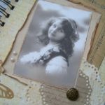 Dyskretny uśmiech retro - 