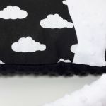 Poduszka z kotem i ogonem 3D chmurki - Poduszka z czarnym minky