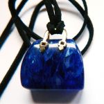 Kwarc niebieski - kamień spokoju, oryginalny wisiorek torebka - 