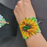 Komplet "Bukiet Słoneczny" naszyjnik i bransoletka z kwiatami z koralików - Komplet "Bukiet Słoneczny" naszyjnik i bransoletka z kwiatami z koralików