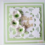 Kartka MĄŻ & ŻONA z białymi kwiatami - Seledynowo-biała kartka ślubna