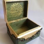 Pudełko z damą - Wnętrze pudełka na biżuterię