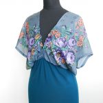 Szara kimonowa bluzka w kwiaty - 