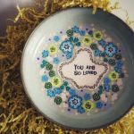 Ręcznie malowany talerz półmisek patera LOVED - ceramiczna ozdoba salonu