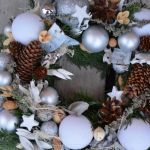 wianek świąteczny Bożonarodzeniowy biały - staranne wykonanie
