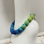 Korale szydełkowe naszyjnik boho handmade bawełna 16 - kolorowy naszyjnik