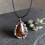 Naszyjnik z jaspisu "Serce Wojownika" - Naszyjnik z jaspisu i surowość natury