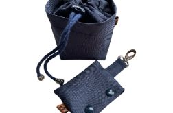 Saszetka na przysmaki i etui na woreczki na odchody Granatowe gładkie