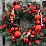 Wianek świąteczny sztuczny - wianek na szucznej bazie