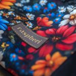 Czarno-kwiatowa kosmetyczka podróżna patchwork – unikat | Raspberi - 