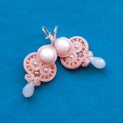 Kolczyki w kolorze łososiowy róż