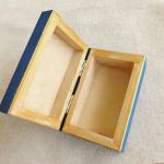 Pudełko malowane małe - Kotek w błękicie - wnętrze