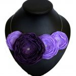 Kwiatowy naszyjnik fiolety - 