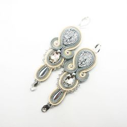kremowo-srebrne kolczyki z kryształkami