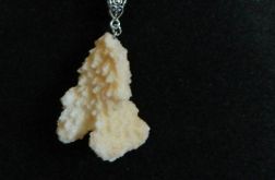 Naturalny korzeń korala, matowy koral gąbczasty - wisiorek