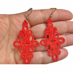 Delikatne haftowane koronkowe kolczyki - czerwone