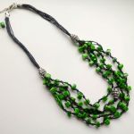 Forest  - Naszyjnik sznurek i masa perłowa - Kolor soczysty zielony