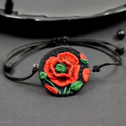 Sznurkowa bransoletka "czerwony mak"