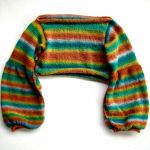 sweterek z szerokimi rękawami - sweterek na płasko