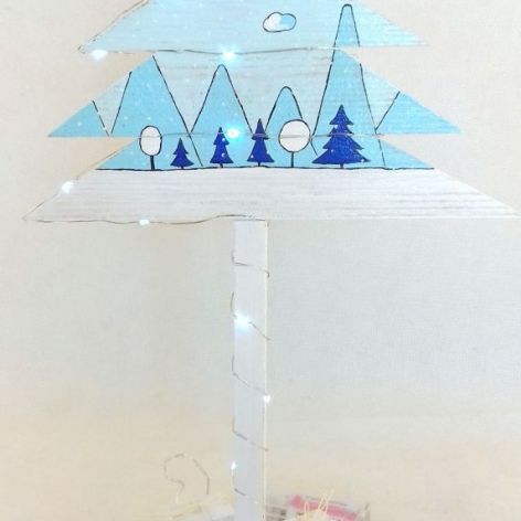Drewniana choinka -Niebieskie choinki -20LED