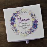 Szkatułka z lusterkiem - Fioletowe kwiaty - Personalizowana szkatułka na biżuterię z lusterkiem fioletowe kwiaty prezent z okazji pierwszej komunii świętej prezent na osiemnastkę dla dziewczyny prezent dla kobiety
