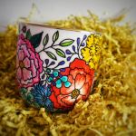 ręcznie malowany kubek dla mamy MOTHER - niedrogi prezent dla mamy