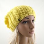 żółta damska czapka - ściągaczowa czapka