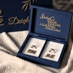 Komplet pudełek ślubnych - Granatowo złoty - Skrzynka na koperty ślubne granatowo złota, pudełko na obrączki z imionami, komplet pudełek ślubnych glamour