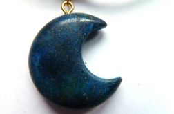 Lapis lazuli, wisiorek - księżyc na rzemyku