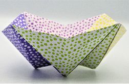 Geometryczna miseczka origami kolorowe kropki