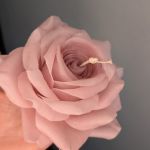 Świeca kwiat róży  z wosku pszczelego  - Kwiat róży jasno różowy