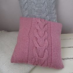 poduszka z włóczki  sweterek