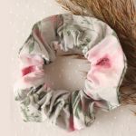 Romantyczna gumka do włosów różowe kwiaty - Gumka do włosów akcesoria